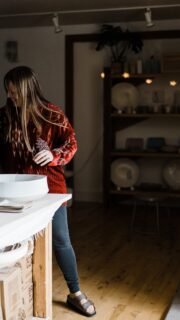 Apres, but make it art.“I’m trying something new this season! ✨Now you can visit the boutique until 5 pm for a little Apres shopping❄️WINTER HOURS
Wednesday – Friday
11 am – 5 pmWhether you’re hunting for a beautiful gift or a piece of Big Sky to take home, come browse our latest curated collection of modern handmade pottery perfect for those looking for a unique Big Sky treasure after a day on the slopes!If you’re following from afar, you can always shop the collection via the link in our bio👆🏼
.
.
.
#bigskymontana #montanaartist #galleriesinbigskymontana #bigskylife#visitbigsky