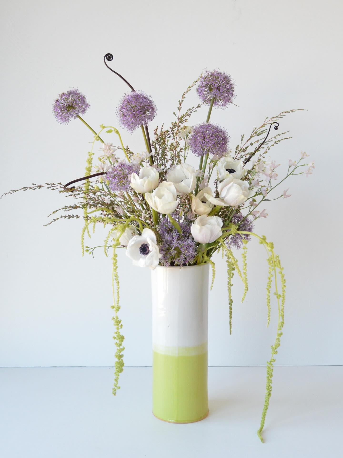 This pretty thing is among other amazing items up for auction tonight at the 46th Annual Pie Auction!  Support Ophir and LPHS and the amazing PTO @bigskypto so that all of the incredible programs like ski days,expeditions,DC trips, high school plays and so much more stay accessible to all the kids!
Thanks to @radicalrootflowers for the stunning bouquet 🌸