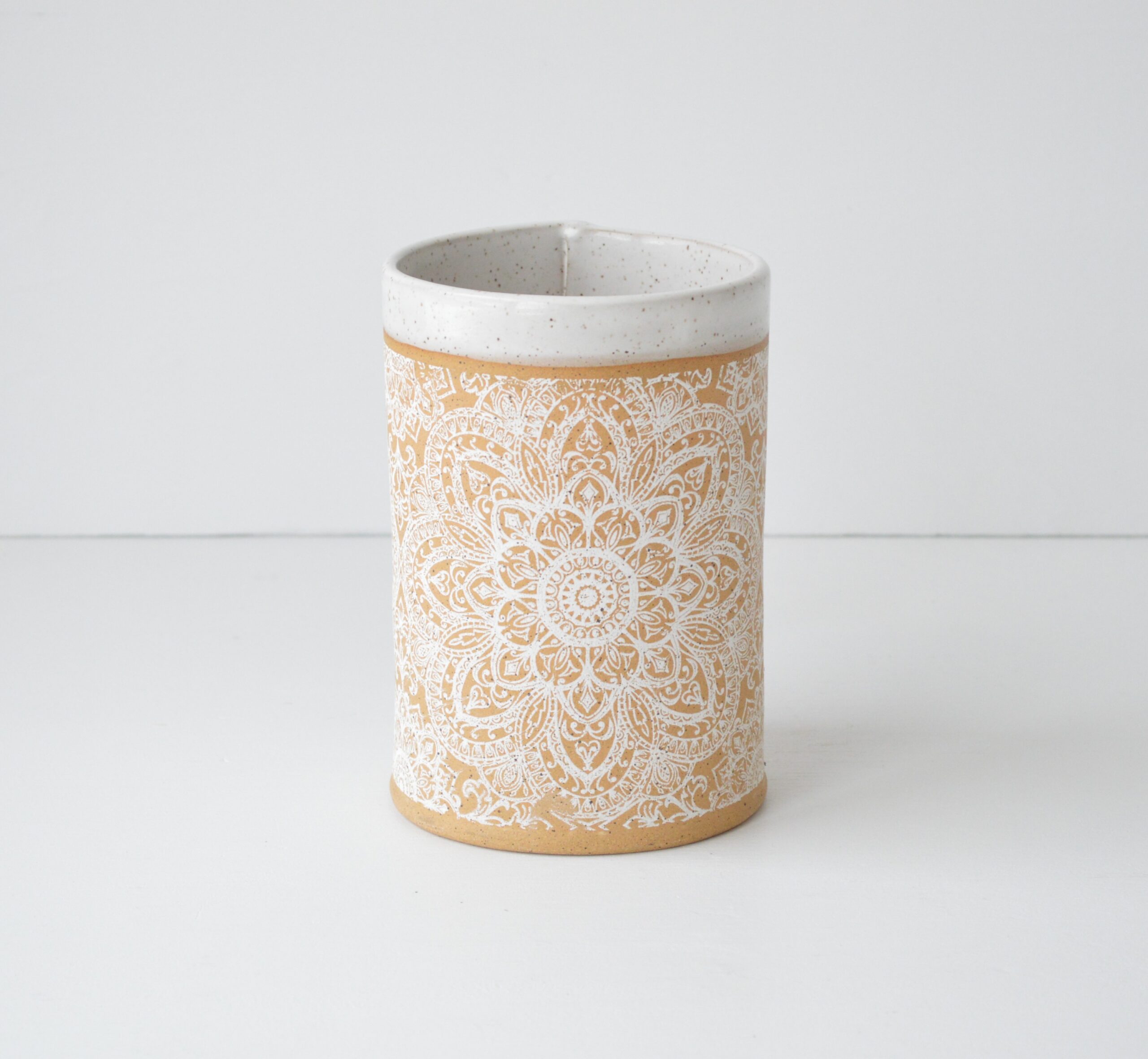 Pattern Vase - White - Speckled Clay