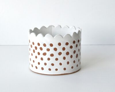 Scalloped Garden Basket -Gloss White + Chocolate - Dots