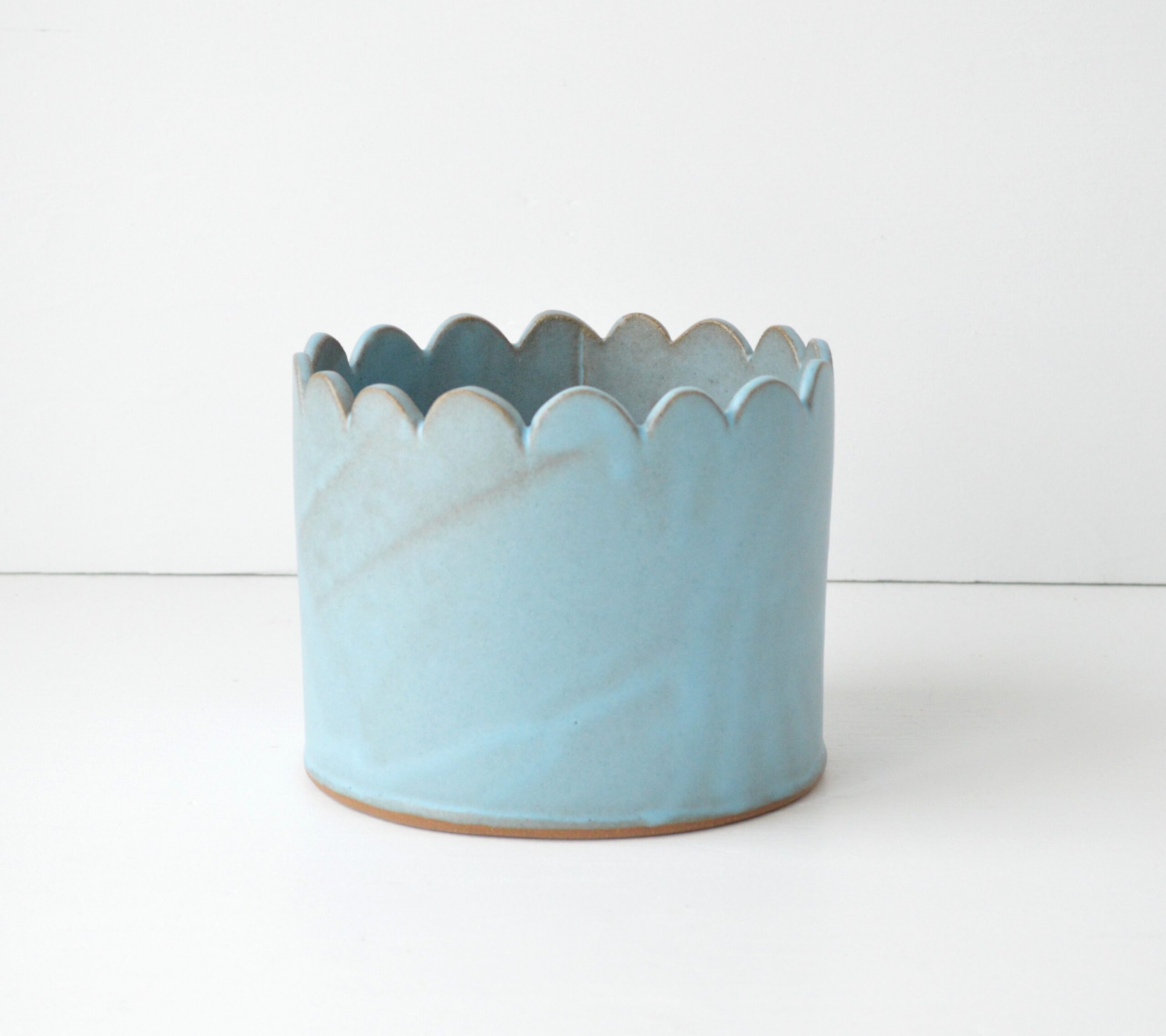 Scalloped Garden Basket -Satin Blue