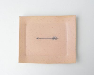 Arrow Plate - Pink - Speckled