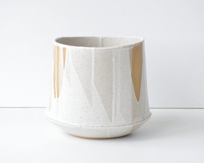 Moment Vase - Satin White - Speckled